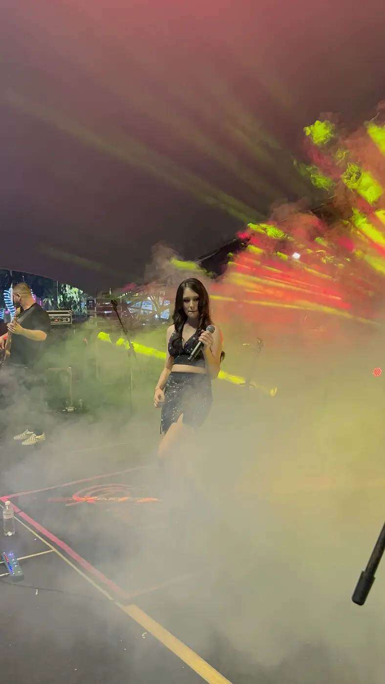 Lara Paulino: Show em Araranguá